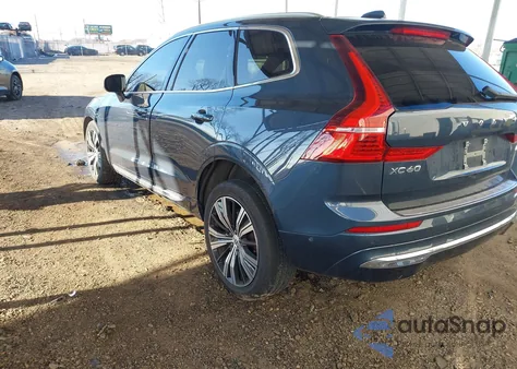 2022 Volvo Xc60 B5 Inscription z USA, uszkodzony, nr VIN YV4L12DL2N1978489